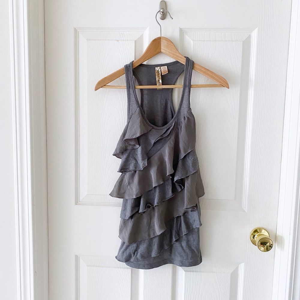 3 for $25 / EYESHADOW RUFFLE GREY TANK TOP